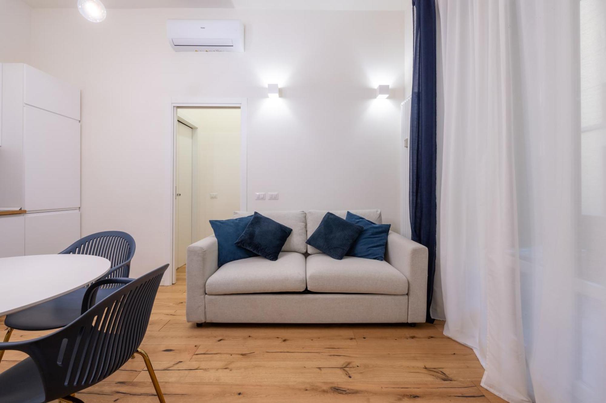 We Home - Babila Boutique - Milano Luaran gambar